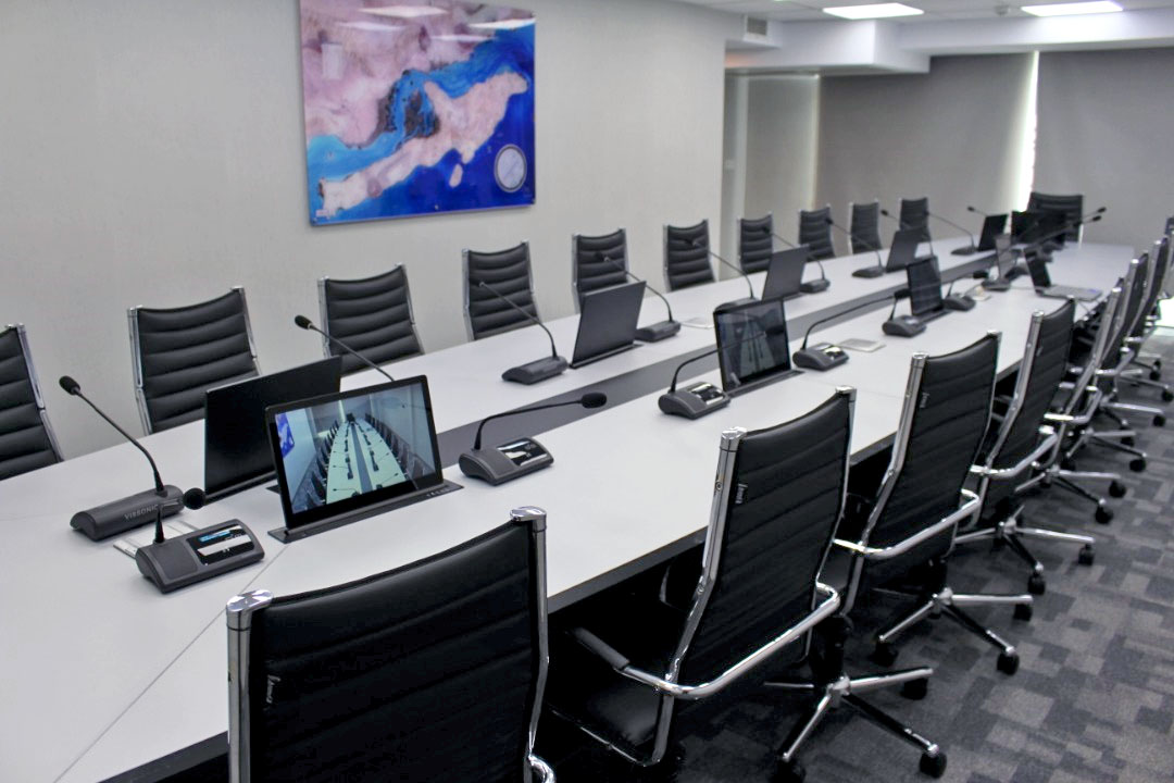 Моторизованный выдвижной монитор 17" Vissonic VIS-17LSSC